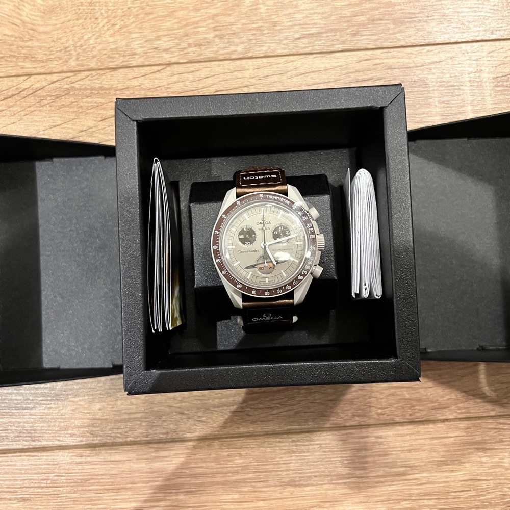 Omega x Swatch Moonswatch Saturn